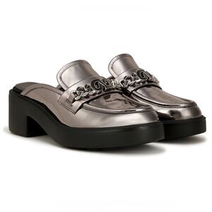 NWOT - Naturalizer Ayden Platform Mules with Chain Detail in Pewter Size 6.5